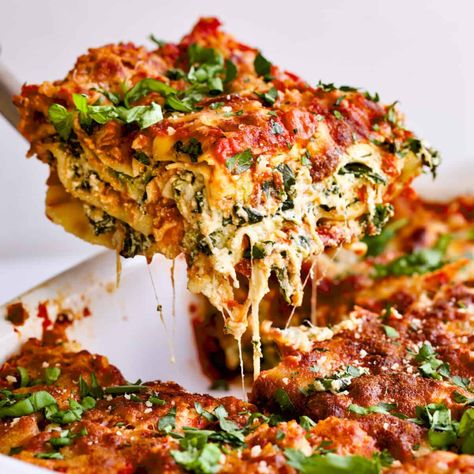 Spinach Ricotta Lasagna Filling, Lasagna Recipe With Ricotta Healthy, Lasagna Ricotta Spinach, Lasagna Recipe Meatless, Lasagna With Ricotta And Spinach, Meatless Lasagna Recipe With Ricotta, Turkey And Spinach Lasagna, Ricotta Tomato Recipes, Spinach Lasagne Recipes