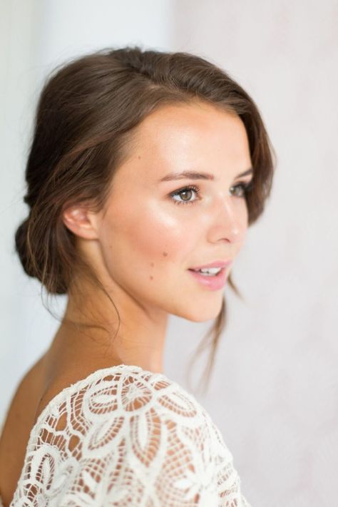 Natural Wedding Makeup Looks, Bride Makeup Natural, Make Up Sposa, Bridal Makeup Tips, Fair Skin Makeup, Wedding Makeup Tips, Bridal Makeup Natural, Wedding Day Makeup, Wedding Makeup Looks