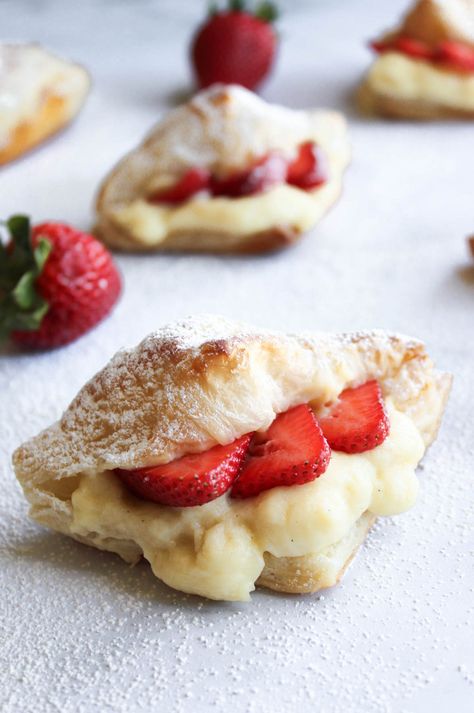 Strawberry Croissants (Cream Pan) Strawberry Cream Croissant, Strawberry Croissant Recipe, Strawberry Croissants, Sweet Puff Pastry Recipes, Vanilla Custard Filling, Strawberry Croissant, Cream Pan, Sweet Puff Pastry, Pepperidge Farm Puff Pastry