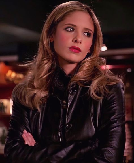 Buffy Characters, Sarah Michelle Gellar Buffy, Buffy Style, 90s Makeup, Buffy Summers, Sarah Michelle Gellar, Buffy The Vampire, Buffy The Vampire Slayer, Vampire Slayer