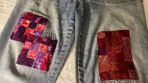 This is a guide to making DIY patches for jeans out of scrap fabric. Learn how to sew decorative patches on jeans with this easy step-by-step tutorial. Patch Jeans Diy Tutorials, How To Put Patches On Jeans, Sewing A Patch On Jeans, Diy Patches On Jeans, Diy Patched Jeans, How To Sew Patches On Jeans, Sewing Patches On Jeans, Jean Patches Ideas, How To Sew Patches