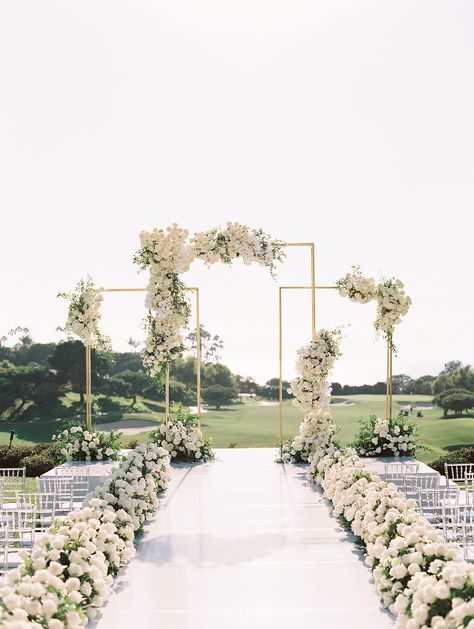 11 Years After Their Wedding, This Couple Renewed Their Vows with an Intimate Ceremony in California Long Wedding Aisle, Wedding Catwalk Decoration, Outdoor Decoration Wedding, Wedding Flower Design Ideas, Luxury Wedding Dance Floor, Golden Arch Wedding, Outside Wedding Ceremony Arch, Intimate Wedding Decorations, Simple Wedding Ceremony Florals