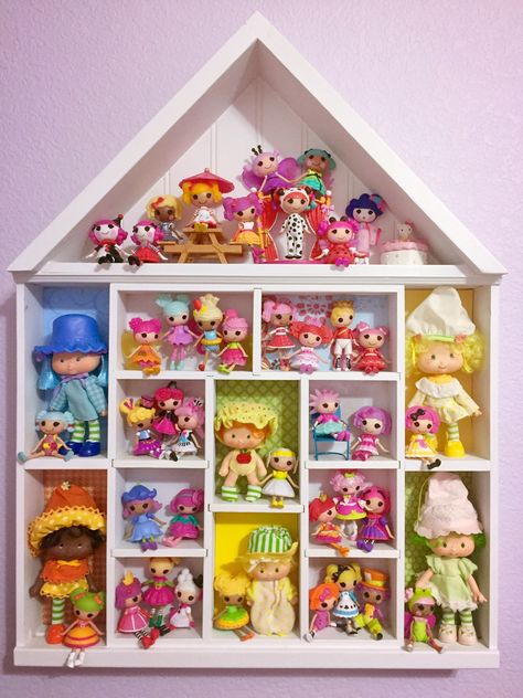 Strawberry Shortcake Display, Lalaloopsy Dolls Mini, Vintage Toy Display, Toy Collection Display, Lalaloopsy Dolls, Wooden Drawer, Strawberry Shortcake Doll, Vintage Strawberry Shortcake, Toy Display