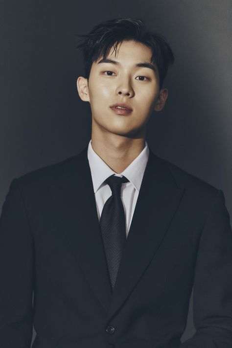 Choi Hyun Wook Photoshoot, Choi Hyunwook Photoshoot, Choiiii Hyun Woo, Choi Hyun Wook, Choi Hyunwook, Asian Man, Boyfriend Photos, Anime Guys Shirtless, Young Actors