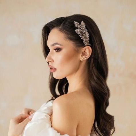 Hairstyles Dress, Wave Curls, Side Curls, Hair Glam, Formal Hairstyles For Long Hair, Side Hair, Bride Headpiece, Side Hairstyles, Wedding Hair Down