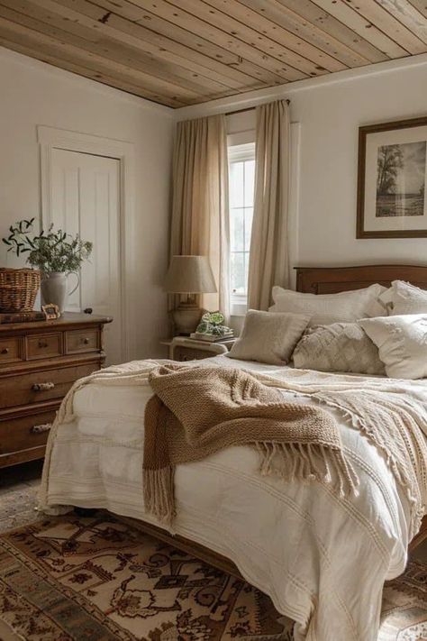 Vintage Farmhouse Bedroom, Farmhouse Bedroom Ideas, Cottage Bedroom, Country Bedroom, Farmhouse Bedroom, Small Room Bedroom, Master Bedrooms Decor, Remodel Bedroom, Bedroom Aesthetic