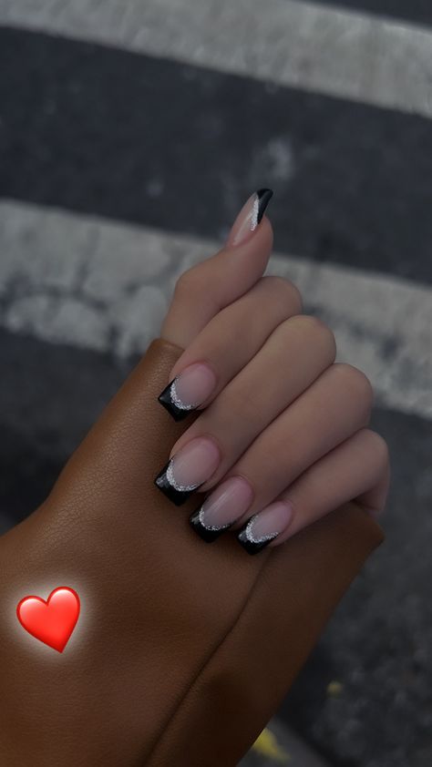 Glitter Lined French Tip Nails, Nails That Fit With Black Dress, Nails Acrylic Hoco, Year 10 Formal Nails, Black Nails Ideas Prom, Grad Nails Black, Short Black Tips, Hoco Nails To Match A Red Dress, Nail Inspo For Black Hoco Dress