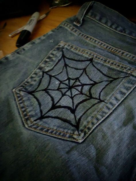 Spider Web Jean Pocket, Spider Jeans Diy, Jeans With Writing On The Back, Pants Design Drawing Ideas, Diy For Jeans, Painted Jeans Back Pockets, Jean Pocket Designs Diy, Jean Pocket Designs Painting, Custom Jorts Ideas