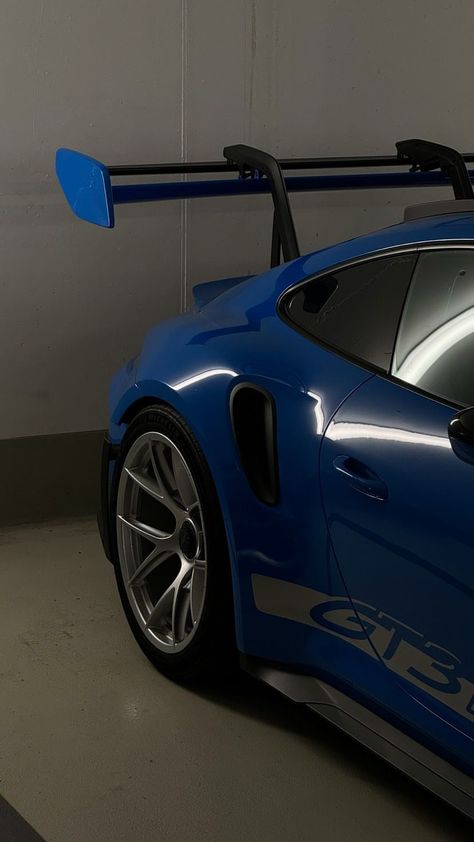 Blue Profile Picture, Neon Blue Aesthetic, Car Doctor, Blue Porsche, Man Garage, Car Iphone Wallpaper, F1 Wallpaper Hd, Lovely Car