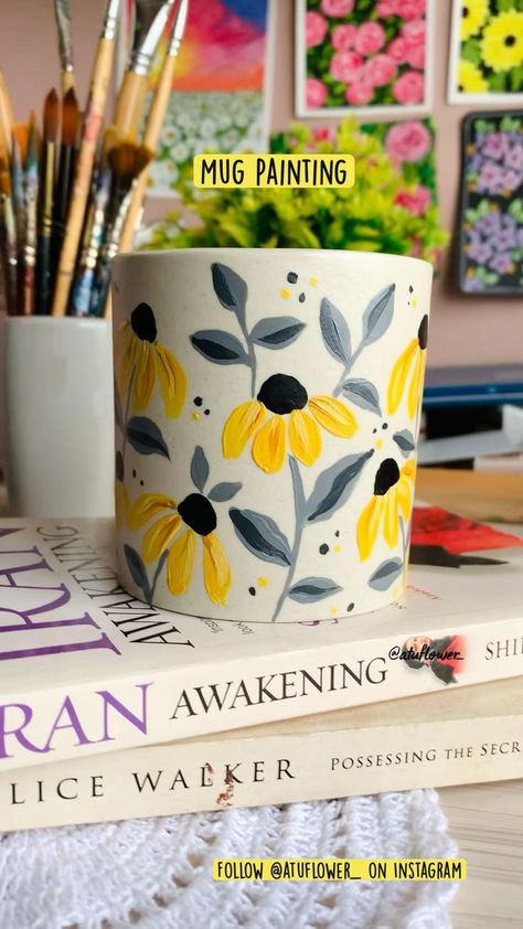 Coneflower Painting, Mug Painting, Diy Keramik, Diy Pottery Painting, نباتات منزلية, Flower Pot Art, Painted Pots Diy, Painted Plant Pots, Mug Floral