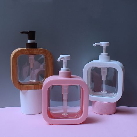 Clear Shampoo Bottles, Cute Shampoo Bottles, Aesthetic Shampoo And Conditioner, Shower Gel Packaging Design, Shampoo Bottle Diy, Shampoo Bottle Design, Body Care Packaging, Luxury Shampoo, Shampoo Container