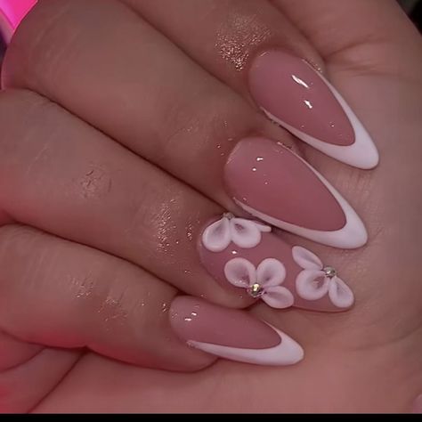 Short Almond Nails Asian, Pink And White Nails French Almond, Almond With Design, Nude Nails Almond Shape, White French Almond Nails, White Nails Almond Shape, Almond Nails Designs Pink, Birthday Nails Almond Shape, Almond Nails With Gems