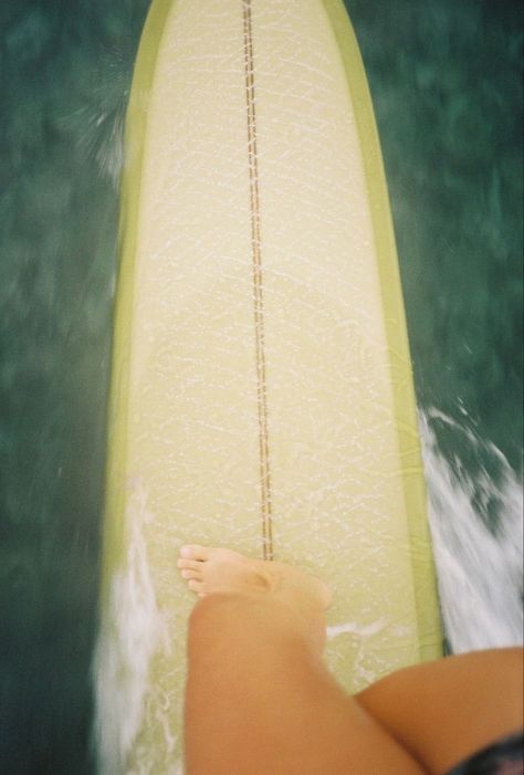 Surf Astethic, Longboard Surfing, Surfing Hawaii, Wave Dance, Surfing Aesthetic, Surf Aesthetic, Surf Vibes, Surf Photography, Hawaii Surf