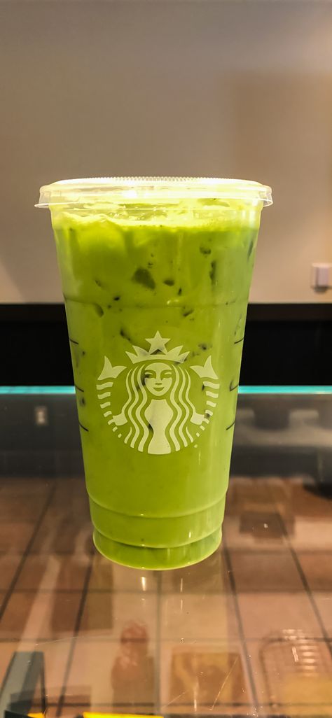 Here's How To Get The Green Drink From Starbucks Secret Menu Green Drink Starbucks, Starbucks Drinks Green, Starbucks Green Tea Drinks, Green Tea Starbucks Drinks, The Green Drink, Starbucks Matcha Green Tea, Starbucks Green Tea, Deserts Recipes, Food Competition