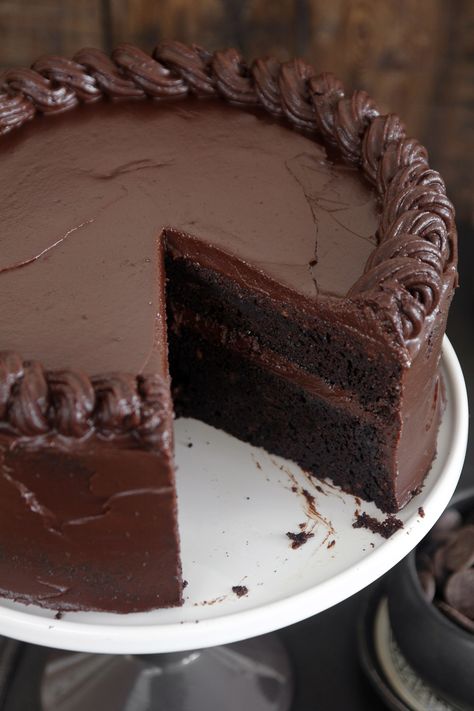 The Most Amazing Chocolate Cake Resipi Kek, Inside Cake, American Chocolate, Amazing Chocolate Cake Recipe, American Cake, Coconut Cheesecake, Best Chocolate Cake, Almond Cakes, Cake Chocolate