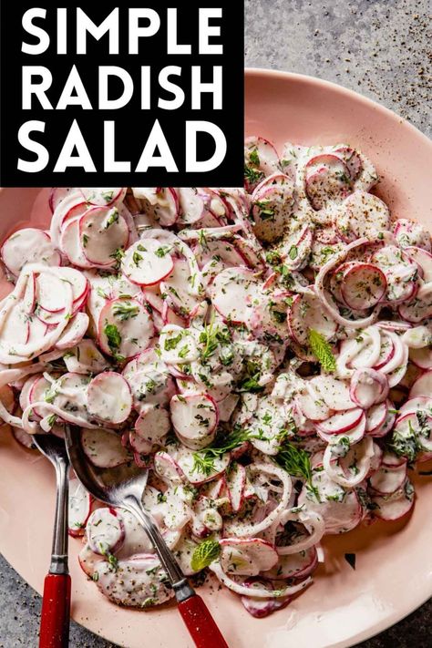 Radish Salad Recipe, Salad With Herbs, Pub Salad, Radish Greens, Recipes Salads, Creamy Yogurt, Radish Recipes, Radish Salad, Fresh Salad Recipes