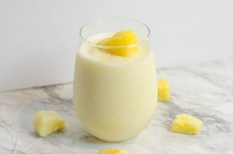 Dole Whip Margaritas - This Ole Mom Tropical Mixed Drinks, Vegan Pina Colada, Frozen Pina Colada, Pineapple Soft Serve, Slow Cooker Vegetarian Chili, Virgin Pina Colada, Dole Whip Recipe, Pina Colada Recipe, Pineapple Drinks