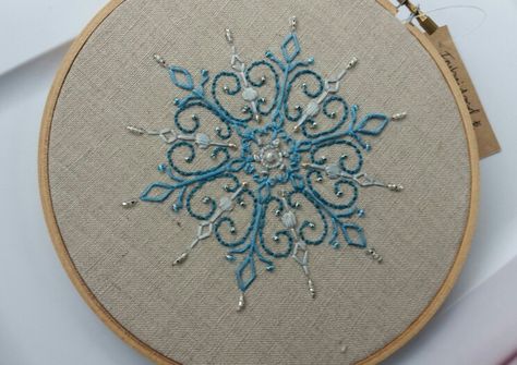 Embroidery Snowflake, Embroidery Circle, Christmas Hand Embroidery, Snowflake Embroidery, Winter Embroidery, Christmas Embroidery Patterns, Christmas Applique, Christmas Embroidery Designs, Handmade Embroidery Designs