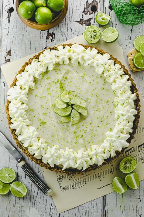 Vegan Key Lime Pie Tart - May I Have That Recipe? Pretty Key Lime Pie, Key Lime Pie Photography, Key Lime Pie Decoration, Key Lime Pie Aesthetic, Vegan Key Lime Pie, Vegan Key Lime, Key Lime Tarts, Lime Tart, Coconut Dessert