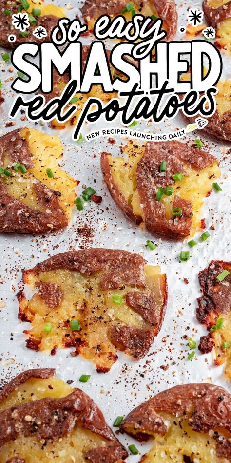 Gold Potato Recipes, Smashed Red Potatoes, Roasted Smashed Potatoes, Garlic Smashed Potatoes, Baby Potato Recipes, Red Potato Recipes, Asparagus Recipes Baked, Smashed Potatoes Recipe, Potatoes In Oven