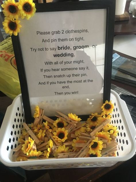 Sunflower Wedding Shower Decorations, Boho Sunflower Bridal Shower Ideas, Sage Sunflower Wedding, Diy Sunflower Wedding Decorations, Sunflowers Wedding Decorations, Sunflower Bachelorette Party, Rustic Sunflower Wedding Decor, Diy Sunflower Wedding, Sunflower Party Ideas