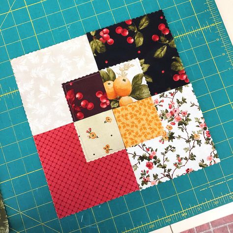 five and dime quilt block - kansas troubles quilts Five And Dime Quilt Pattern, Quilt Patterns Charm Pack, Fun Quilts, Prairie Flower, Quilt Layers, Charm Pack Quilt, Quilted Wall Hanging, Quilting Blocks, Quilt Sewing Patterns