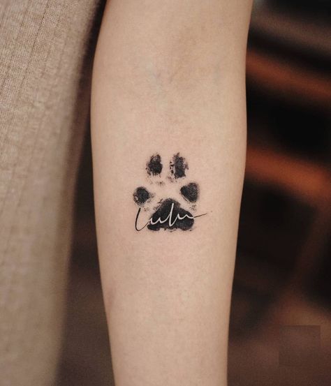 Pet Paw Print Tattoo Placement, Cat Print Tattoo, Cat Paw Print Tattoo, Dog Pawprint Tattoo, Cat Paw Tattoos, Tatoo Dog, Dog Print Tattoo, Dog Memorial Tattoos, Pawprint Tattoo