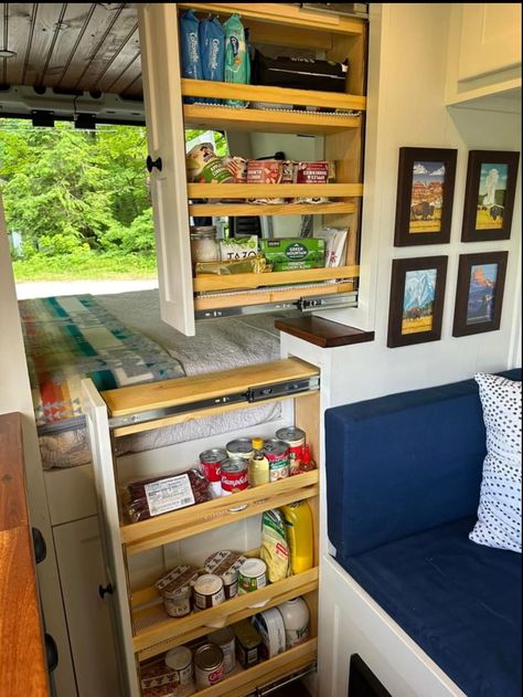 Van Conversion Storage, Van Life Storage Ideas, Vanlife Organization, Van Life Organization, Bus Kitchen, Van Renovation, Van Life Essentials, Dry Cabin, Berlingo Camper