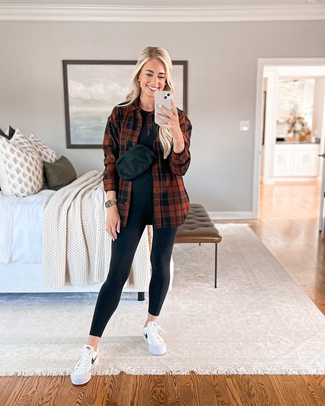 Black Leggings With Flannel Shirt, Flannel Leggings Outfit Fall, Black Leggings Flannel Outfit, Long Shirt And Leggings Outfit, Bootcut Leggings Outfit Winter, Fall Outfit Black Leggings, Pumpkin Patch Outfit Leggings, Flannel Tunic Outfit, Flannel Shirt And Leggings Outfit