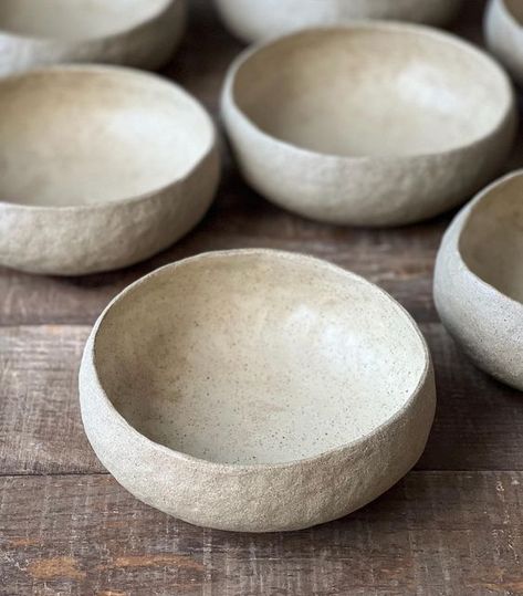 White Clay Pottery, Ceramic Trends 2024, Pottery Wheel Ideas Inspiration, Homemade Ceramics, Pinched Pottery, Ceramics Bowls Designs, Ceramic Pinch Pots, Ceramics Pottery Mugs, Japandi Home