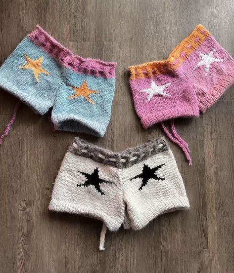 Knitting Patterns Aesthetic, Coquette Knitting, Crochet Fairycore, Knitting Fashion Design, Knitted Star, Crochet Organizer, Bows Ribbon, Star Shorts, Crochet Fairy