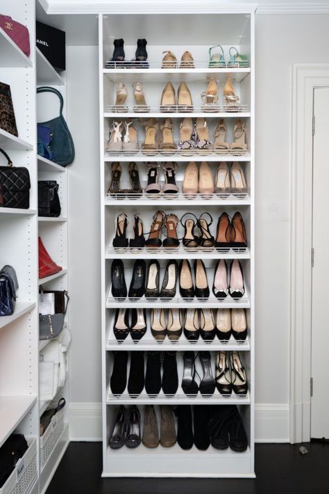 Small Walk In Closet Ideas, Small Spaces Ideas, Walk In Closet Ideas, Easy Closet, Shoe Storage Small Space, Small Walk In Closet, Shoe Organization, Closet Organizer With Drawers, Closet Shoe