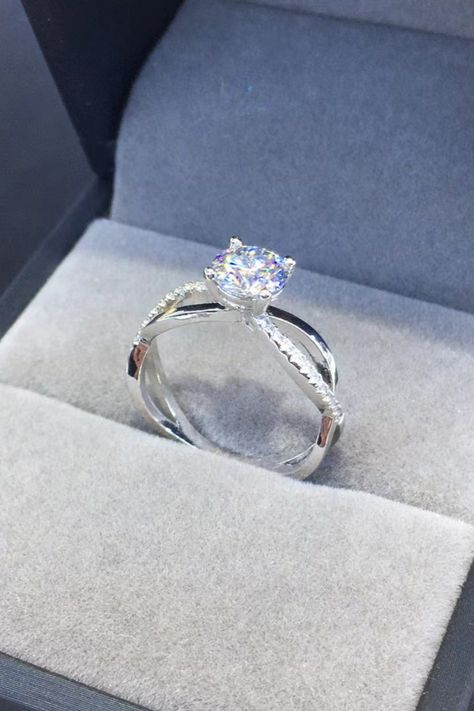 2 Carat Moissanite Crisscross 925 Sterling Silver Ring https://fitggins.com/products/2-carat-moissanite-crisscross-925-sterling-silver-ring FITGGINS 🎁At Fitggins all purchases have a gift🎁 #Hot #MyLook #CurrentlyWearing #MyLookToday #InMyCloset #LookOfTheDay #OutfitIdeas4You #OutfitLook #Inspofashion #InspiringOutfit #OOTDinspo #OutfitGrid Stone Properties, Moissanite Necklace, Moissanite Earrings, Moissanite Jewelry, 3 Carat, Girls Jewelry, 2 Carat, 925 Sterling Silver Ring, Sterling Silver Ring