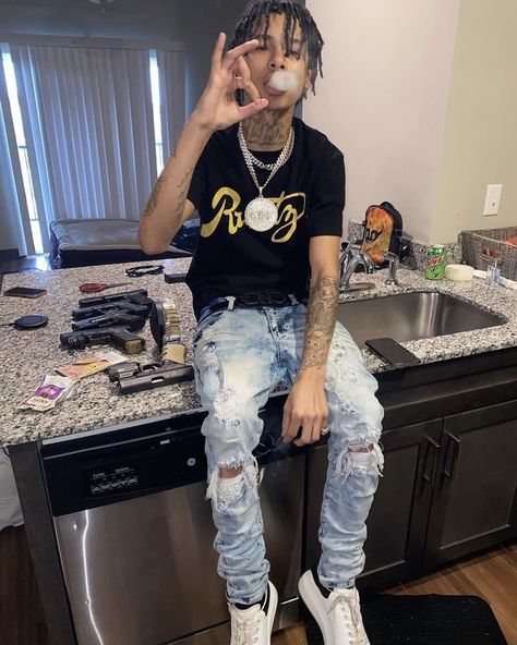 Thug Clothes, Hood Dude Outfits, Trap Lifestyle, Thug Outfits, Dude Outfits, Belt 2023, Drip Fashion, Drip Fits, Thug Style