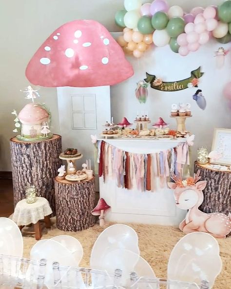 Hadsd / Birthday "Fairy Birthday Party " | Catch My Party Fairy Garden 2nd Birthday Party, Pastel Fairy Birthday Party, Fairy Birthday Party Balloons, Autumn Fairy Birthday Party, Fairy Birthday Theme Ideas, Pastel Fairy Party, Two You Believe In Magic Birthday, Fairly One Birthday Party, Toddler Fairy Birthday Party