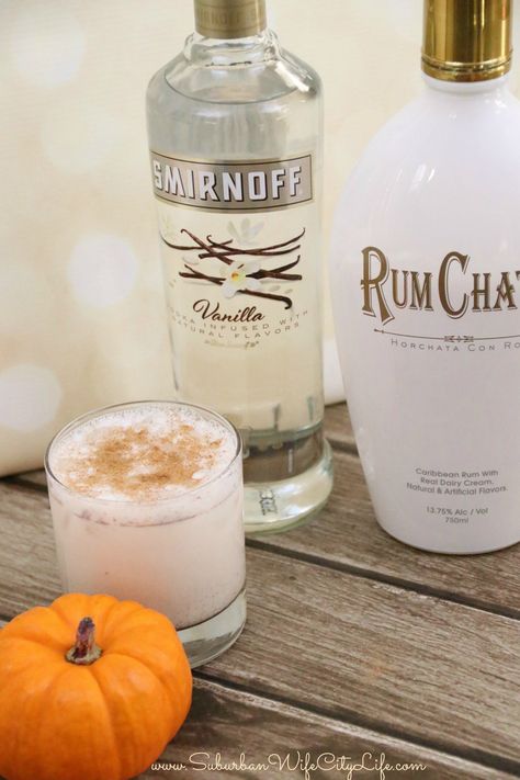 Rum Chata Pumpkin Pie Cocktail Rumchata Recipes Drink, Pumpkin Pie Drink, Rumchata Drinks, Rumchata Recipes, Rum Chata, Vanilla Rum, Pumpkin Drinks, Vanilla Vodka, Vodka Drinks