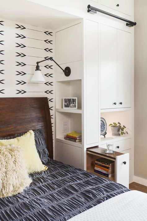 Headboard Built In, Primary Bedroom Built Ins, Built In Shelves Around Bed, Bedroom Built In Shelves, Built In Headboard Wall, Built In Nightstand, Built In Shelves Bedroom, Bed Alcove, Bedside Shelves