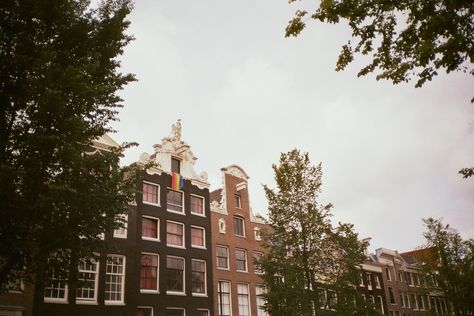 Amsterdam Travel Photography, Victoria + Core + Aesthetic, Amsterdam Canals Aesthetic, Amsterdam Aesthetic Bikes, Street Photography Amsterdam, Amsterdam Film Photography, Film Camera Photography, 35mm Photography, Visit Amsterdam