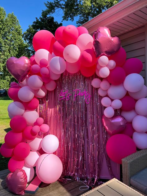 Hot Pink 18th Birthday Party, Pink Birthday Balloon Arch, Barbie Pink Birthday Party, 13 Shades Of Pink Party Ideas, Hot Pink Theme Birthday Party, All Pink Party Decoration, All Pink Birthday Party Ideas, Pink 15th Birthday Party, Pink Themed 21st Birthday