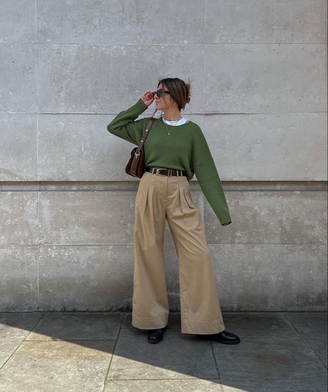 Simple spring look wide leg trousers and olive green jumper Spring Outfits Beige Pants, Wide Leg Brown Pants Outfit Winter, Green Jumper Outfit Aesthetic, Styling Green Sweater, Beige And Green Outfits For Women, Olive Jumper Outfit, Beige Trousers Outfit Fall, Olive Green Jumper Outfit, Neutral Green Outfit