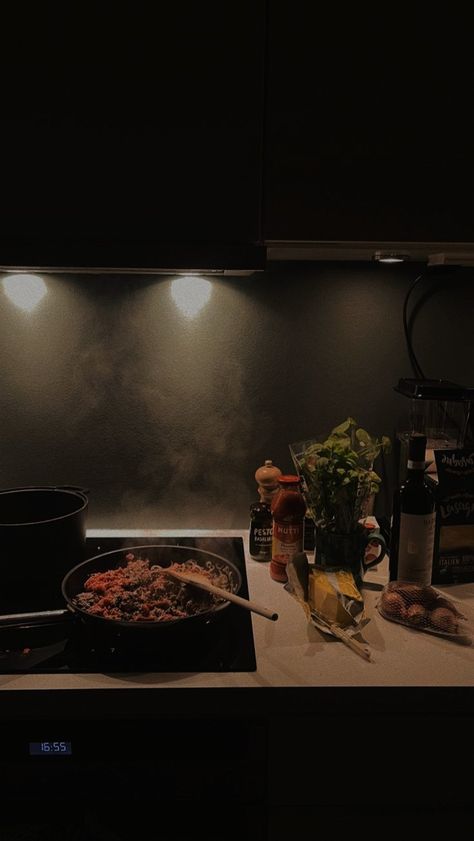 Cooking More Aesthetic, Cooking Dark Aesthetic, Cooking Playlist Cover, Night Cooking Aesthetic, Cooking Aesthetic Photography, Vision Board Cooking, Meal Prep Vision Board, Cooking Aesthetic Black Women, Winter Arc Aesthetic Dark