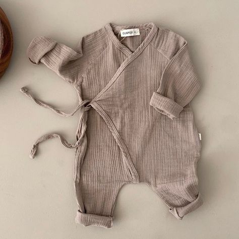 lightweight summer romper made from 100% cotton; available from 0-9 months Muslin Romper, Ash Baby, Baby Clothes Patterns Sewing, Sewing Baby Clothes, Gender Neutral Clothes, Baby Boy Clothes Newborn, Perfect Summer Outfit, Patterns Sewing