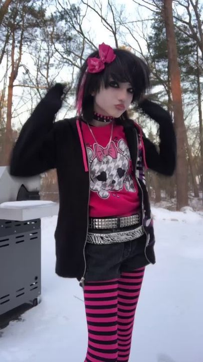 OUTFITS FOR Y/N THAT ARENT DRY - Scenecore<3 - Page 2 - Wattpad Scene Outfits 2000s, Scenecore Outfit, Scene Kid Outfits, Scene Girl Outfits, Emo Scene Outfits, Scene Clothing, Scene Goth, Outfits 2000s, Scene Outfits