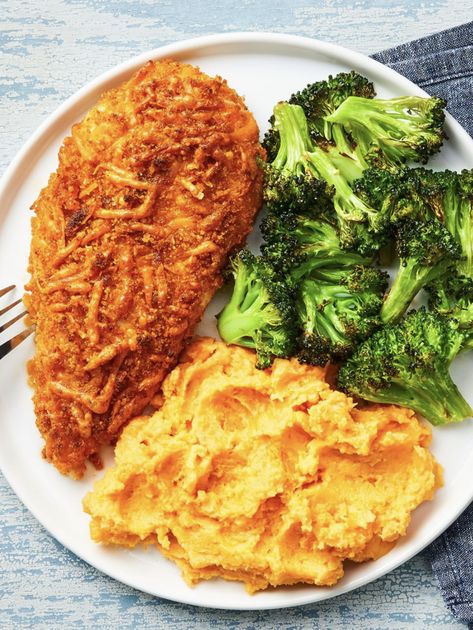 Easy and fun chicken recipe with mashed sweet potatoes and roasted broccoli | More recipes on www.HelloFresh.com Hello Fresh Cheddar Crusted Chicken, Chicken Recipes Hello Fresh, Meals With Mashed Sweet Potatoes, Hello Fresh Baked Chicken Recipes, Hello Fresh Onion Crunch Chicken, Hellofresh Recipes Healthy, Hello Fresh Sweet Potato, Mock Hello Fresh Recipes, Hellofresh Chicken Recipes