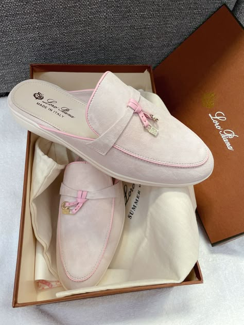 Lora Piana, Dr Shoes, Shoe Wishlist, Paris Mode, Pink Bows, Fancy Shoes, Girly Shoes, Shoe Inspo, Aesthetic Shoes