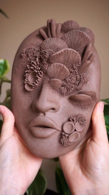 Intricate Clay Sculptures, Clay Art Portfolio, Sea Creature Clay Sculptures, Sea Creature Ceramics, Spiritual Ceramics, Art Masks Ideas, Clay Mask Ideas, Sculpture Clay Ideas, Mask Ceramics