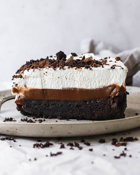 Mississippi Pie, Mississippi Mud Pie Recipe, Mud Pie Recipe, Mississippi Mud Pie, Santa Snacks, Chomp Chomp, Sugar Momma, Oreo Cookie Crust, Chocolate Pie Recipes