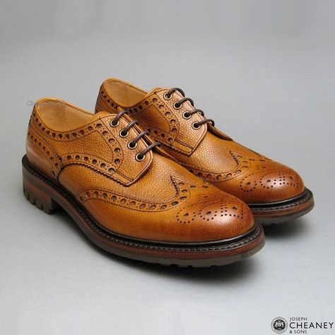 1000 Mile Boots, Bohemian Shoes, Brown Shoes Men, Country Shoes, Gentleman Shoes, Wingtip Shoes, Oxford Brogues, Leather Brogues, Leather Shoes Men