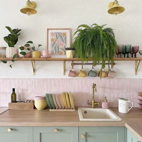 Inlove with this color combo - pink and green 💗💚 What are your thoughts? ✨ kitchen and photos by @takinada . . . . . . . . . . . #kitchendesign #kitchenware #kitcheninspiration #springkitchen #kitcheninspo #kreatecube #eclecticdecor #minimalstyle #minimaliststyle #myhomevibe #myhomestyle #cozyhome #cozykitchen Pink House Interior, Pastel Kitchen Decor, Green Room Decor, Green Kitchen Decor, Hello Charlotte, Colourful Kitchen, Colorful Kitchen Decor, Pastel Kitchen, Green Apartment