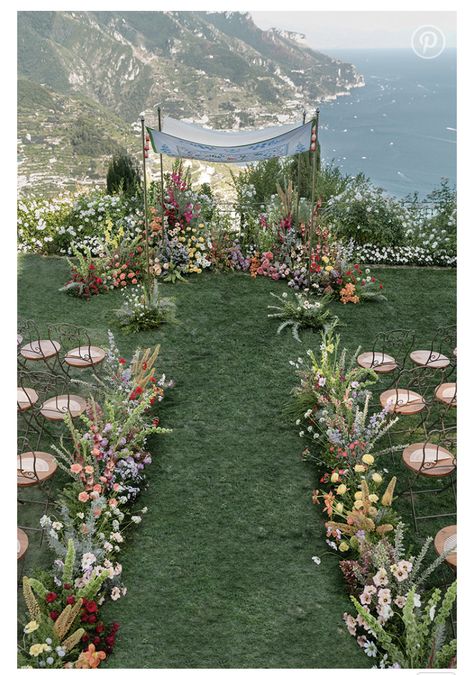 Chuppah Florals, Colorful Chuppah, Chuppah With Hanging Flowers, Chuppah Ideas, Hanging Flower Chuppah, Wedding Chuppah Flowers, Simple Floral Chuppah, Colorful Floral Chuppah, Chuppah Flowers